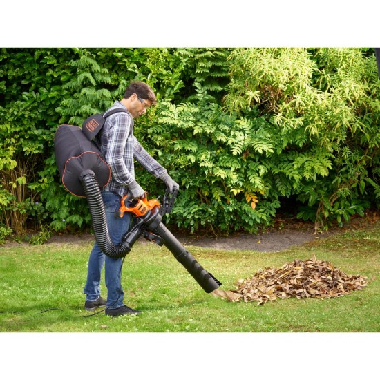 Black& Decker BEBLV301-QS – Suflanta si aspirator cu tocator pentru frunze cu grebla 3-in-1 Black & Decker BEBLV301, putere 3000 W, sac de colectare 70 L, putere aspirare max. 15 mc/min, viteza maxima suflare 404 km/h, raport maruntire 16:1 Suflanta si aspirator cu tocator pentru frunze cu grebla 3-in-1 Black & Decker BEBLV301, putere 3000 W, sac de colectare 70 L, putere aspirare max. 15 mc/min, viteza maxima suflare 404 km/h, raport maruntire 16:1 – Black& Decker BEBLV301-QS