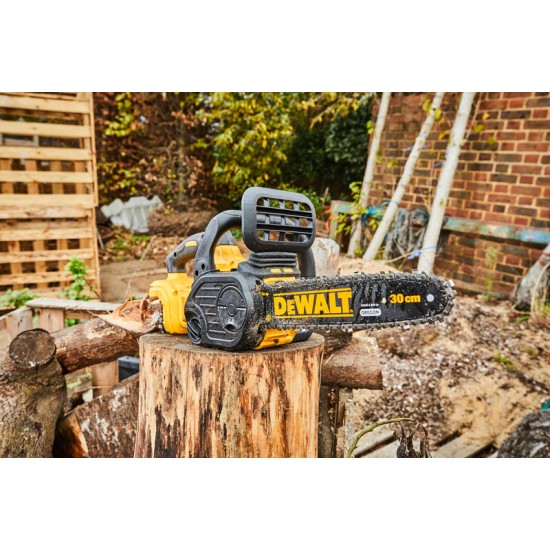 Fierastrau cu lant pe acumulator DeWalt DCMCS565P1-QW, 18V, 30 cm lungime lama, lama si lant Oregon, viteza lant 7.68 m/s, ungere automata, 1 x acumulator 18 V XR 5.0 Ah si incarcator – DeWalt DCMCS565P1-QW