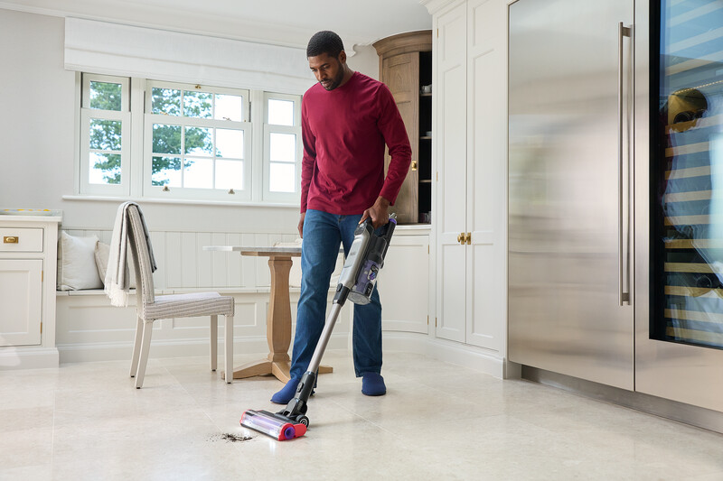 Black& Decker BHFEA640WP-QW – Aspirator vertical pe acumulator 4 in 1 Black & Decker BHFEA640WP-QW, acumulator Li-Ion 21.6V 4 Ah, autonomie pana la 45 min, indicator status LED, 2 trepte de aspirare, iluminare LED perie, filtru anti-alergic Aspirator vertical pe acumulator 4 in 1 Black & Decker BHFEA640WP-QW, acumulator Li-Ion 21.6V 4 Ah, autonomie pana la 45 min, indicator status LED, 2 trepte de aspirare, iluminare LED perie, filtru anti-alergic – Black& Decker BHFEA640WP-QW