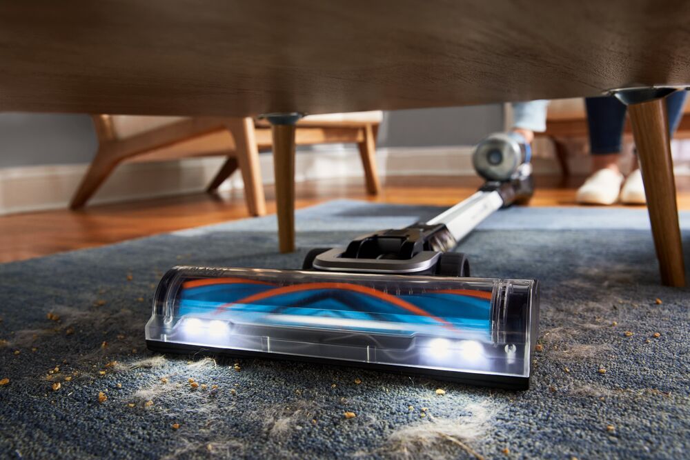 Aspirator vertical pe acumulator 4 in 1 Black Decker PowerSeries Extreme MAX BHFEB520D1, free-standing, acumulator 18V 2.0 Ah, autonomie pana la 42 min, indicator status LED, 3 trepte de aspirare, iluminare LED