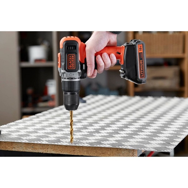 BCD003MEM2K-QW | Black& Decker | Masina de gaurit si insurubat cu percutie Black Decker BCD003MEM2K-QW Masina de gaurit si insurubat cu percutie Black Decker BCD003MEM2K-QW