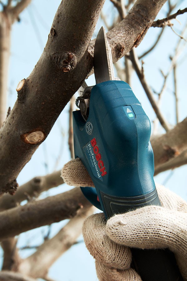 06019K1021 | Bosch | Foarfeca pentru crengi cu acumulatori Bosch Pro Pruner, 2 Acu x 3.0 Ah Foarfeca pentru crengi cu acumulatori Bosch Pro Pruner, 2 Acu x 3.0 Ah