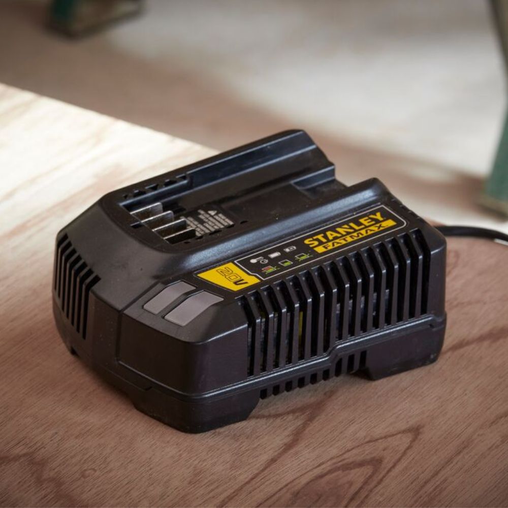 STANLEY SFMCB14-QW – Incarcator rapid Stanley Fatmax V20 18 V SFMCB14-QW Incarcator rapid Stanley Fatmax V20 18 V SFMCB14-QW – STANLEY SFMCB14-QW