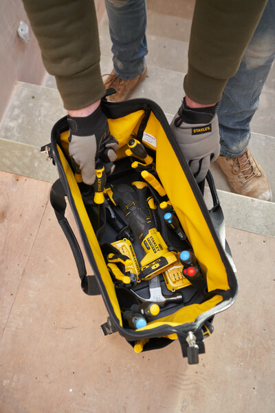 STANLEY FMST17627-1 – Stanley FatMax Pro-Stack Soft Bag FMST17627-1 – Geantă pentru scule, 23L, 45x30x25 cm, cu bretea pentru umăr Stanley FatMax Pro-Stack Soft Bag FMST17627-1 – Geantă pentru scule, 23L, 45x30x25 cm, cu bretea pentru umăr – STANLEY FMST17627-1